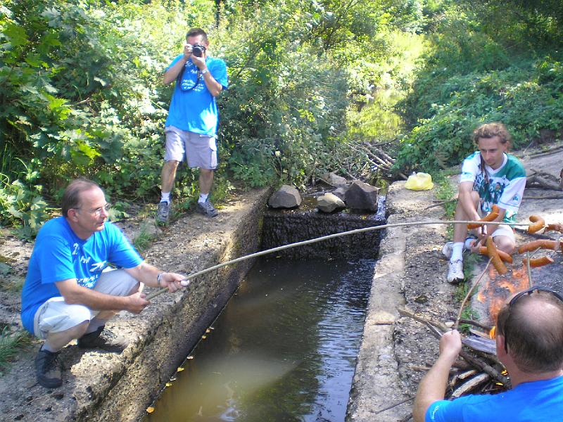 rowtras 085.jpg - Tylko nd tym strumieniem można piec kiełbaski z drugiego brzegu.